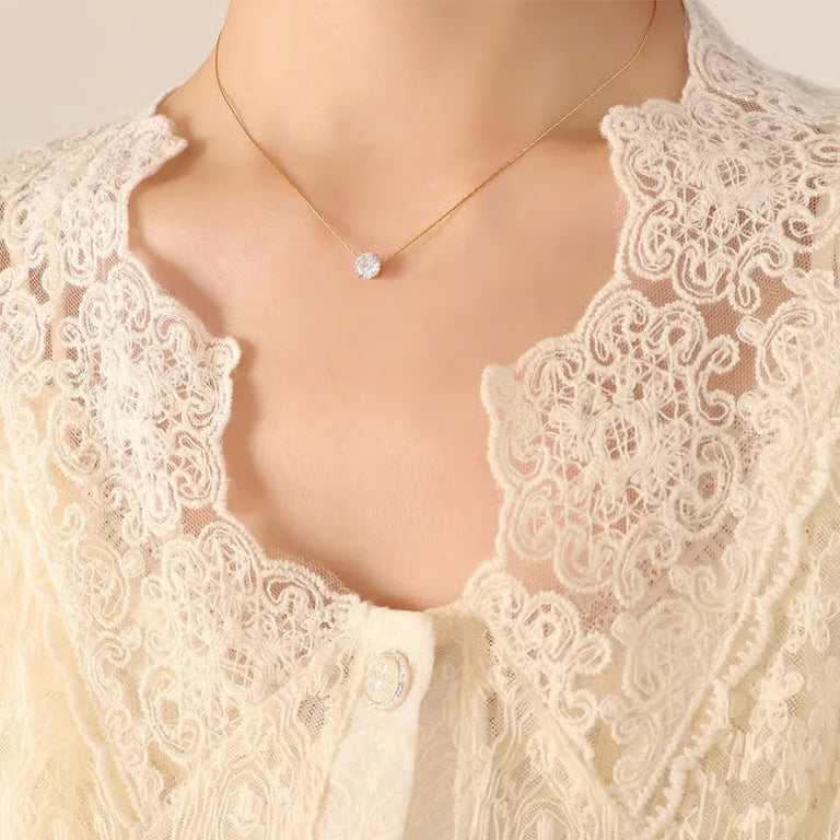 Elegant Solitaire Pendant Necklace