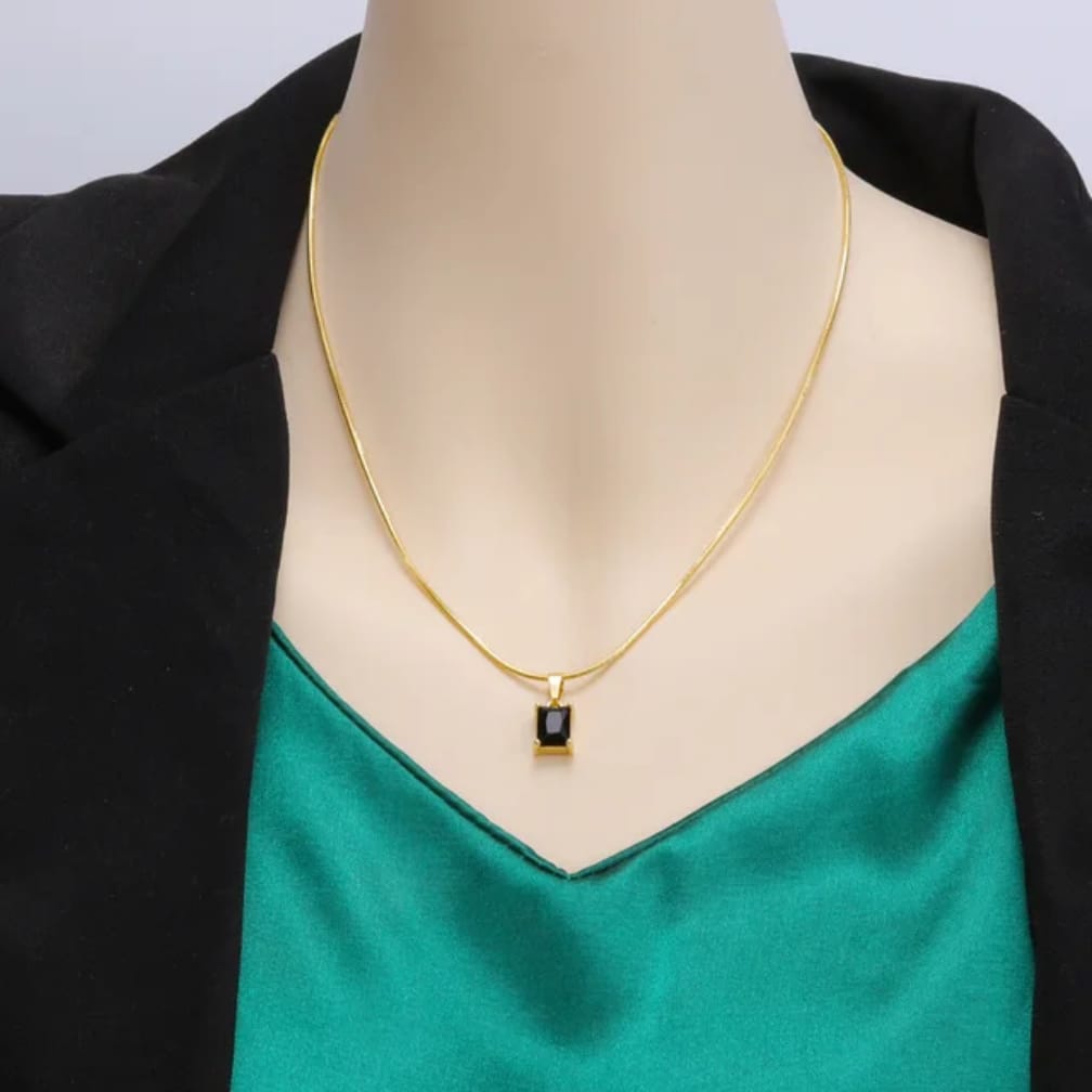 Elegant Squre Style Pendant