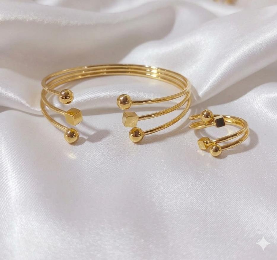 Hate tight bangles? Meet the open cuff✨️ Gold Plated Hand Cuff Ring