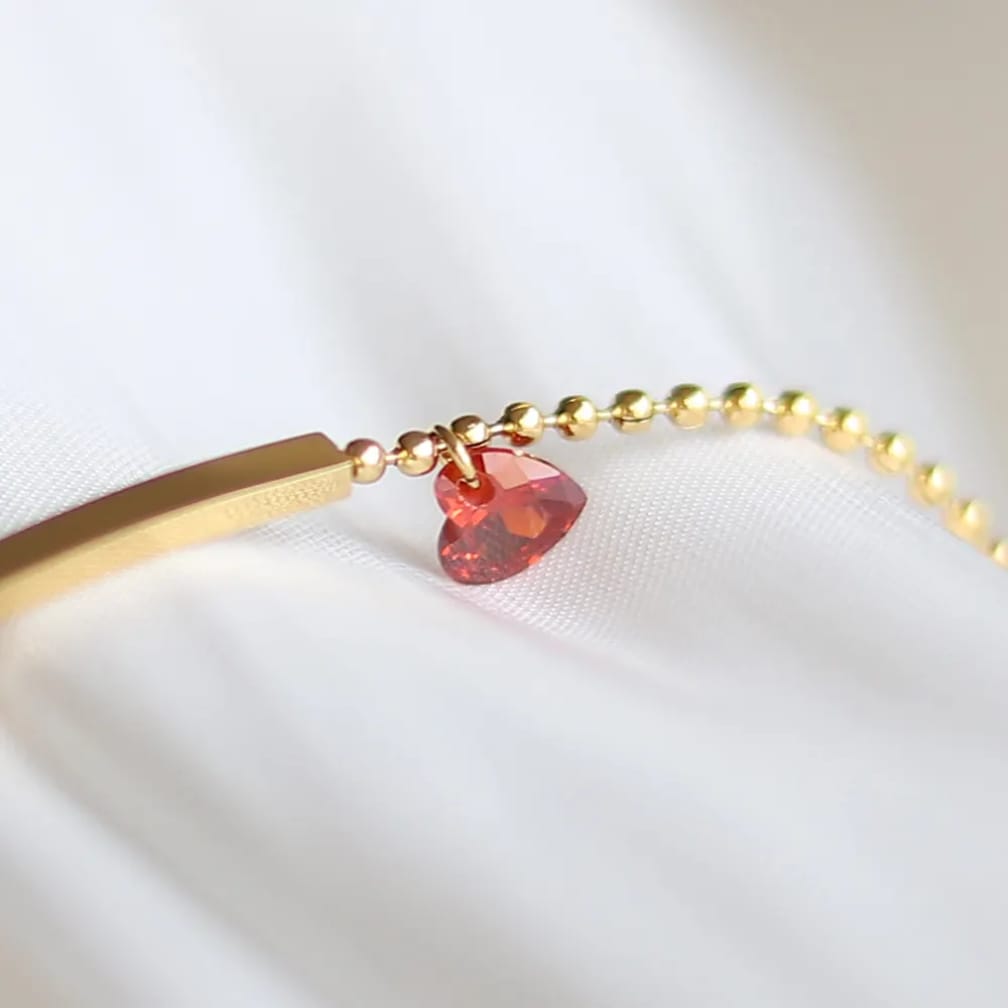 Elegant Red Heart Charm Bracelet