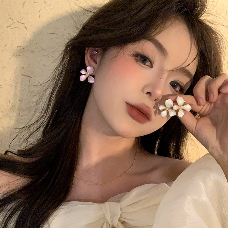 Floral Pearl Petal Earrings