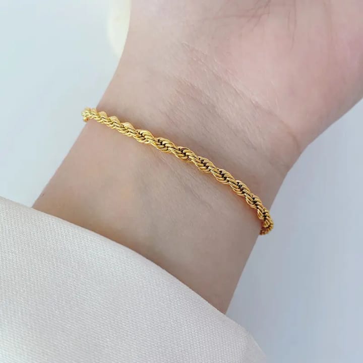 Twisted Gold Classic✨The One bracelet that looks expensive but isn't