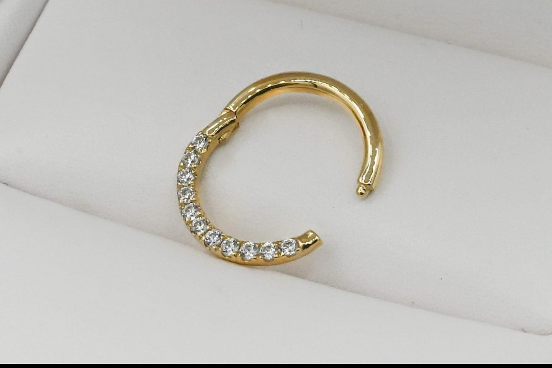 Stainless Steel nose pin with diamond spark – subtle glam for every day ✨”