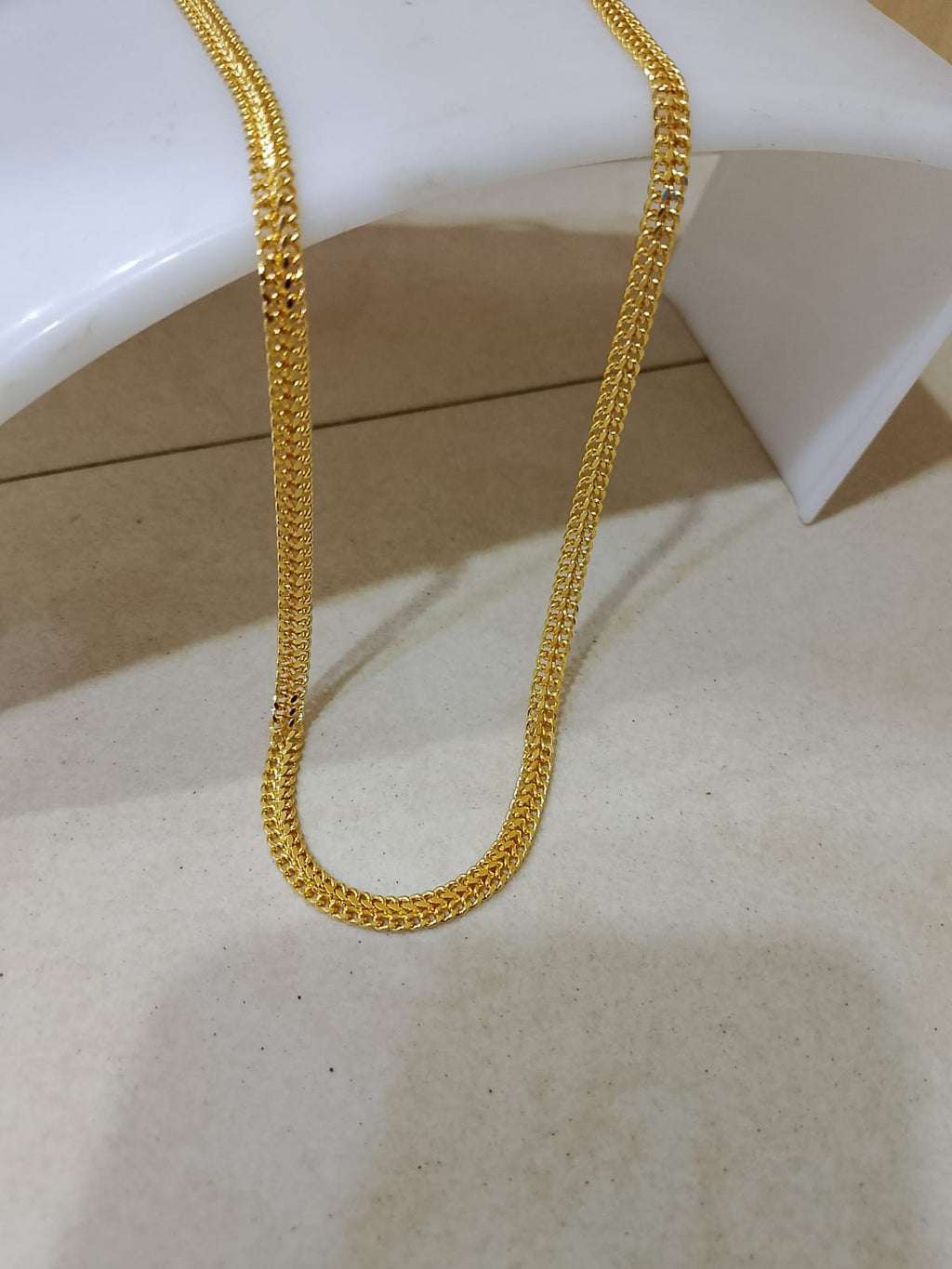 Heavy shine. Zero Weight  
Flat gold Franco chain with mirror shine and tight links❤️
