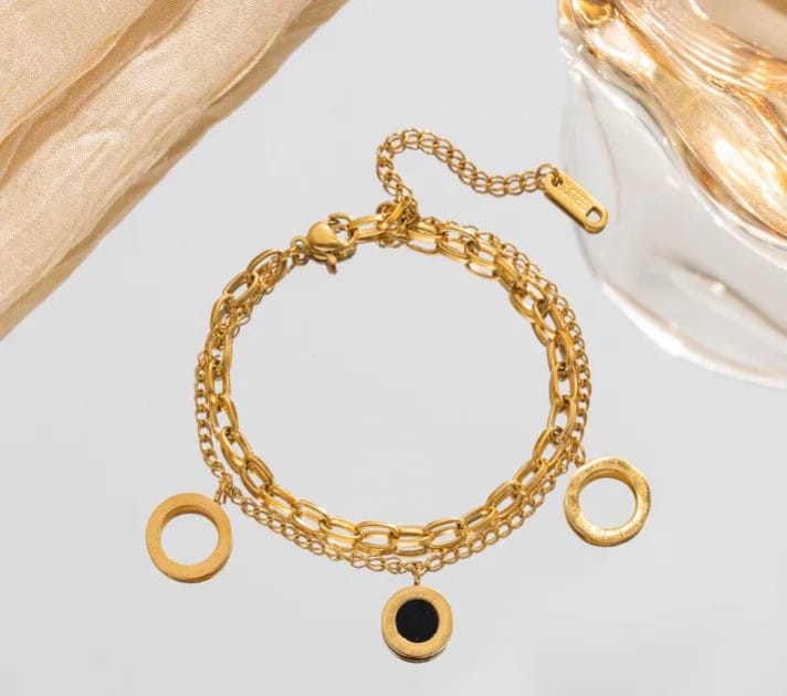 “Golden charm, simple elegance – this bracelet adds a touch of luxe to every vibe"