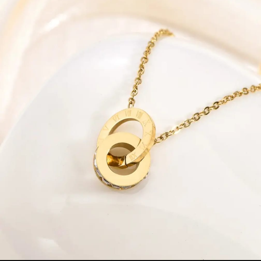Double Circle Pendant Necklace