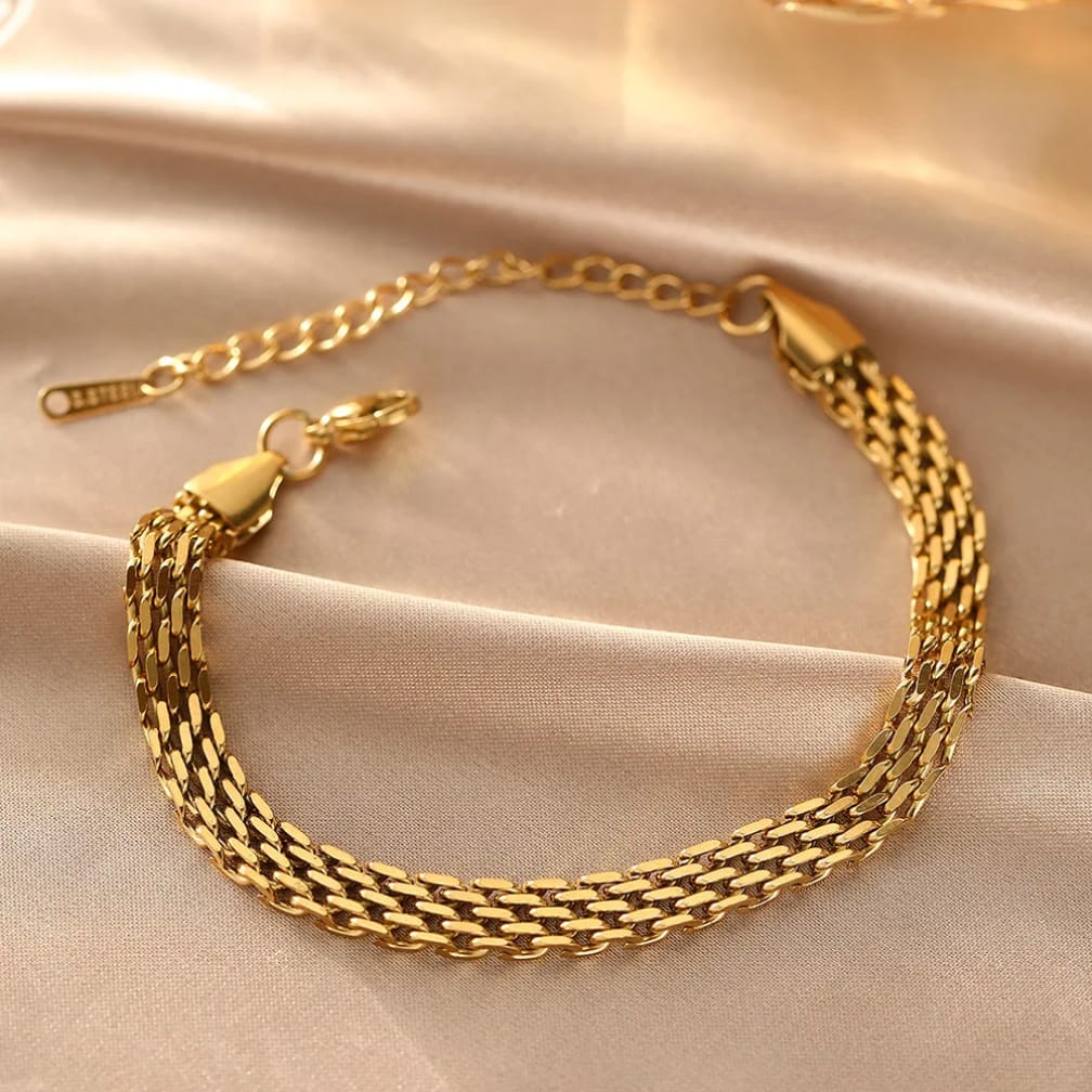 “Golden layers of luxury ✨ This mesh chain bracelet is made to shine with you"