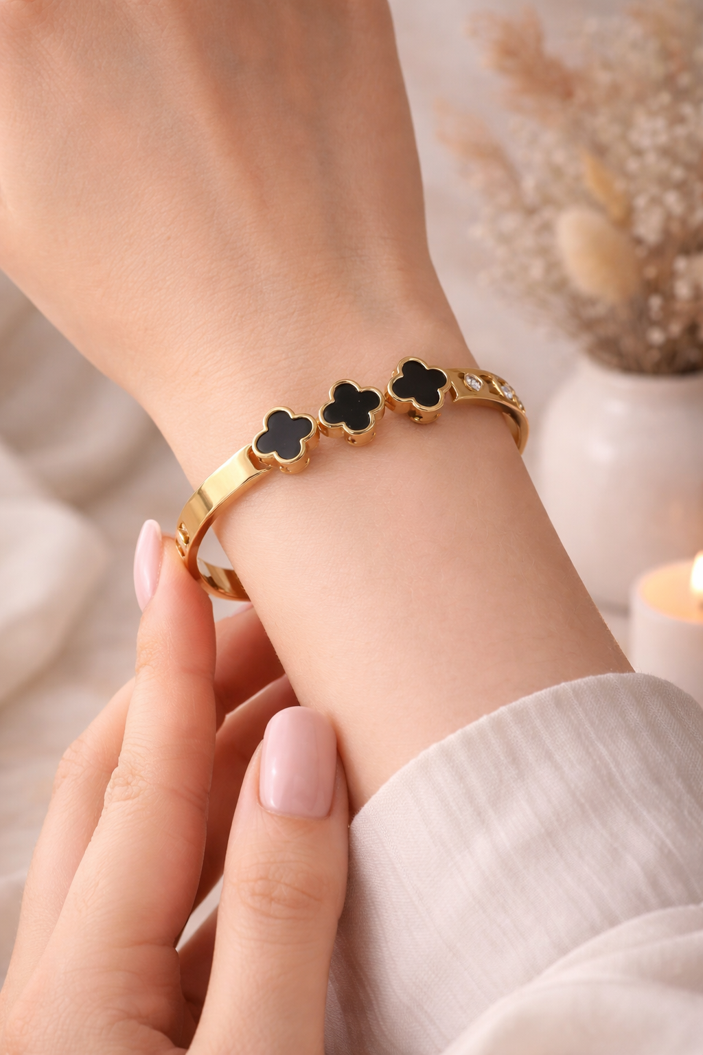 “Clover vibes & gold sparkle bangle"