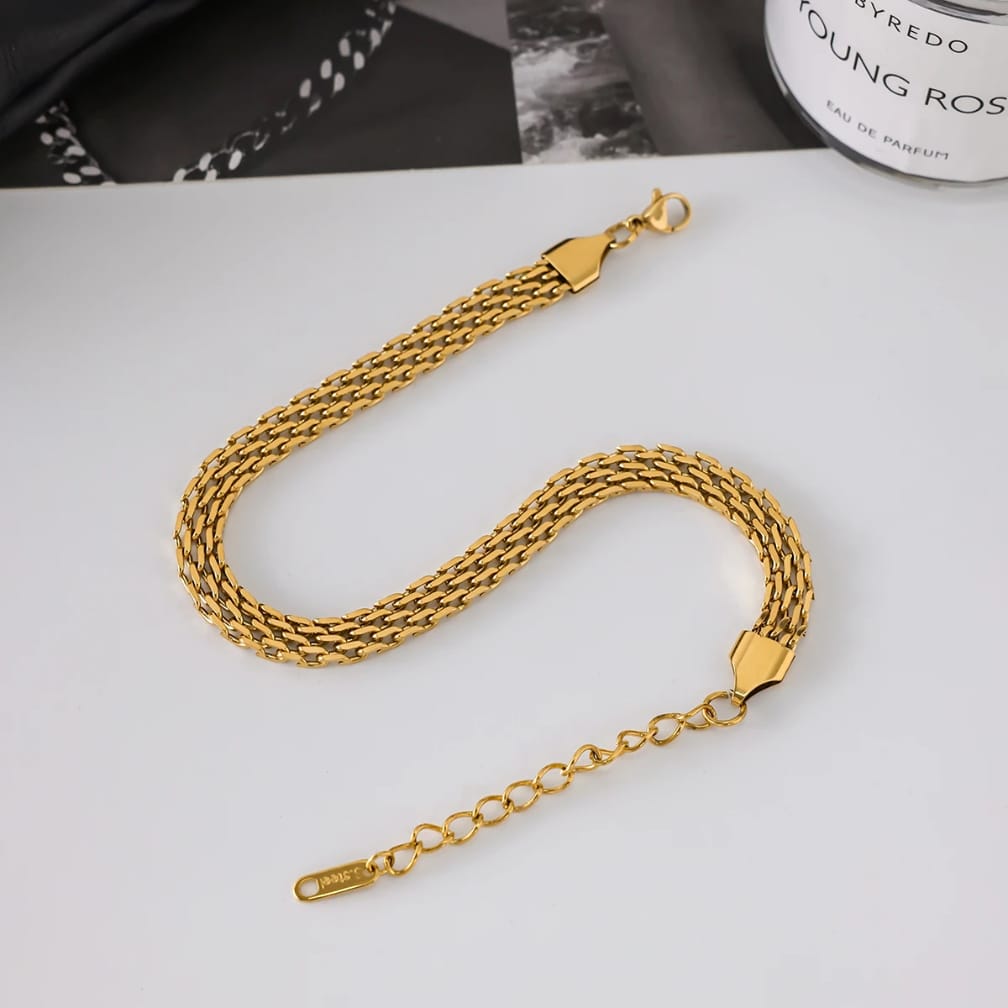 “Golden layers of luxury ✨ This mesh chain bracelet is made to shine with you"