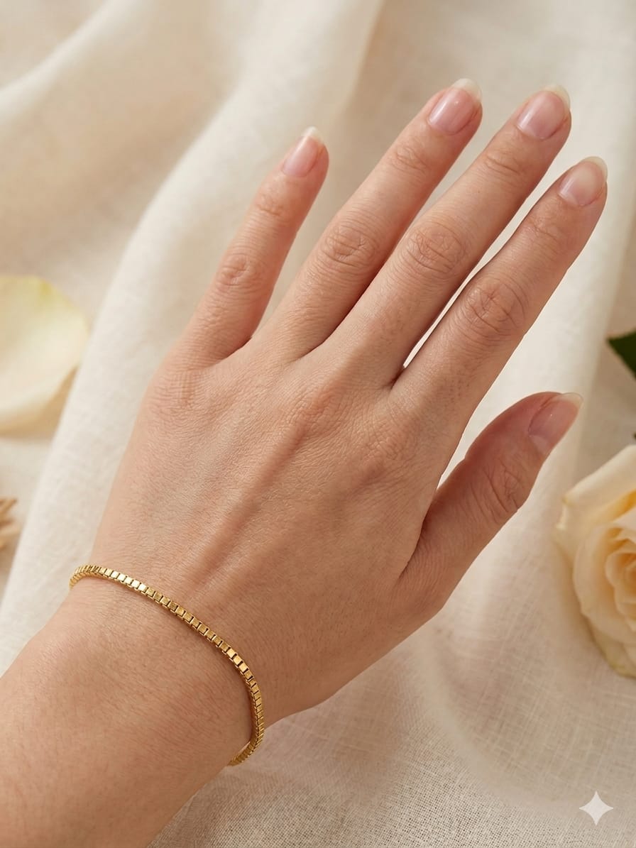 “Simplicity, refined ✨ This gold chain bracelet is the everyday elegance your wrist deserves"